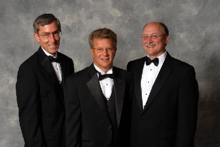 David Hughes, Robert Schwartz and James Balkovec accepting the Heroes of Chemistry Award for the discovery and development of Cancidas (tm) in 2006. 